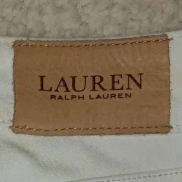 Lauren-Ralph Lauren Ladie's white denim Jeans in size 4 , 29" Waist - Picture 8 of 8